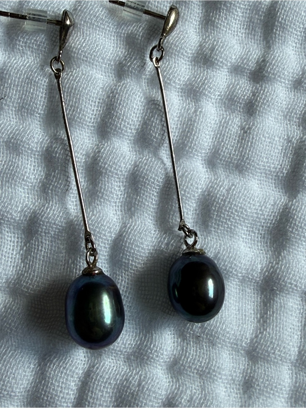 Classic Drop Black Grey Tahitian Peacock Pearl Earrings.